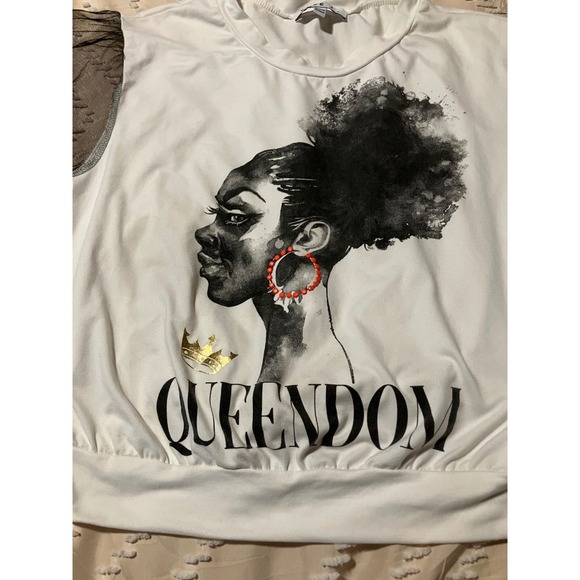 Love J Queendom Graphic Print Mesh Sleeve Top - Womens Large White - Picture 2 of 9